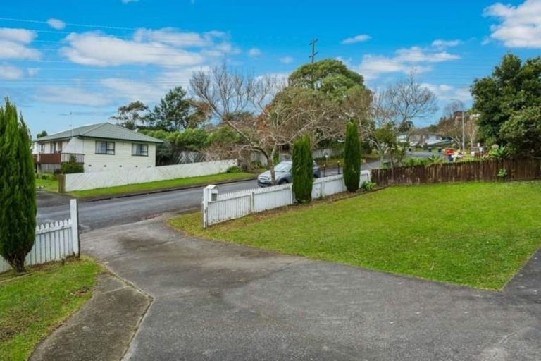 Photo of property in 5 Santiago Crescent, Unsworth Heights, Auckland, 0632