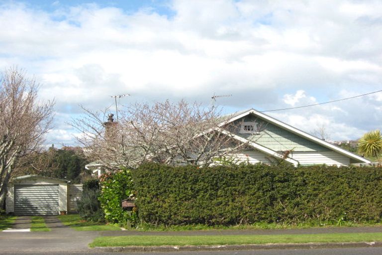 Photo of property in 63 Paynters Avenue, Strandon, New Plymouth, 4312