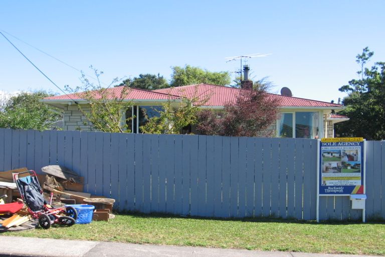 Photo of property in 91 Cobham Crescent, Kelston, Auckland, 0602