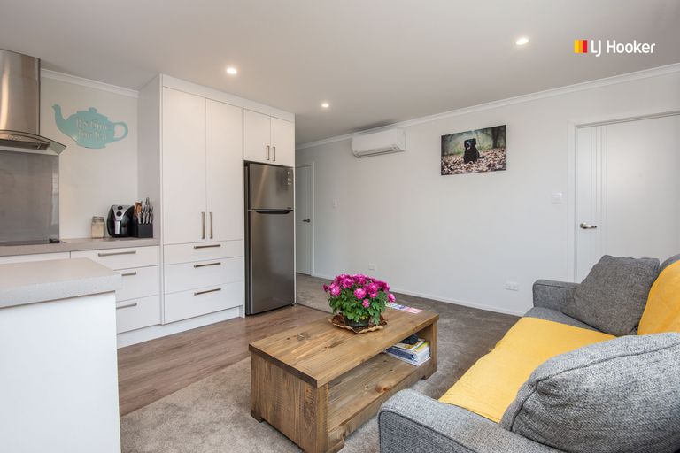 Photo of property in 2 Bruce Street, Mosgiel, 9024