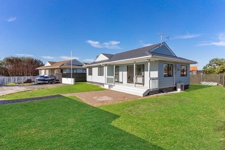 Photo of property in 2/11 Avis Avenue, Papatoetoe, Auckland, 2025