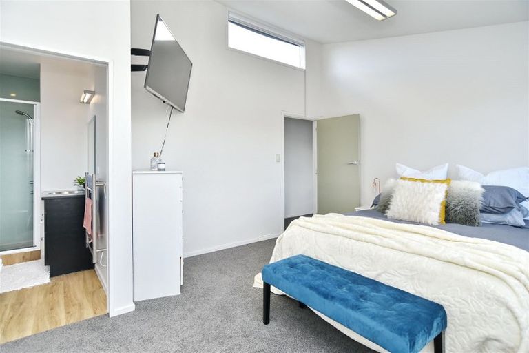 Photo of property in 2/27 Brockworth Place, Riccarton, Christchurch, 8011