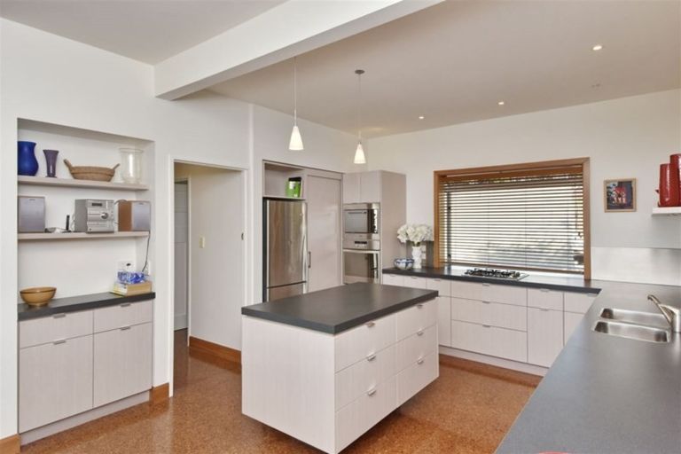 Photo of property in 75 Moncks Spur Road, Redcliffs, Christchurch, 8081