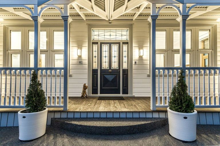 Photo of property in 48 Stanley Point Road, Stanley Point, Auckland, 0624