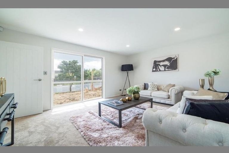 Photo of property in 30 Pikao Place, East Tamaki, Auckland, 2016