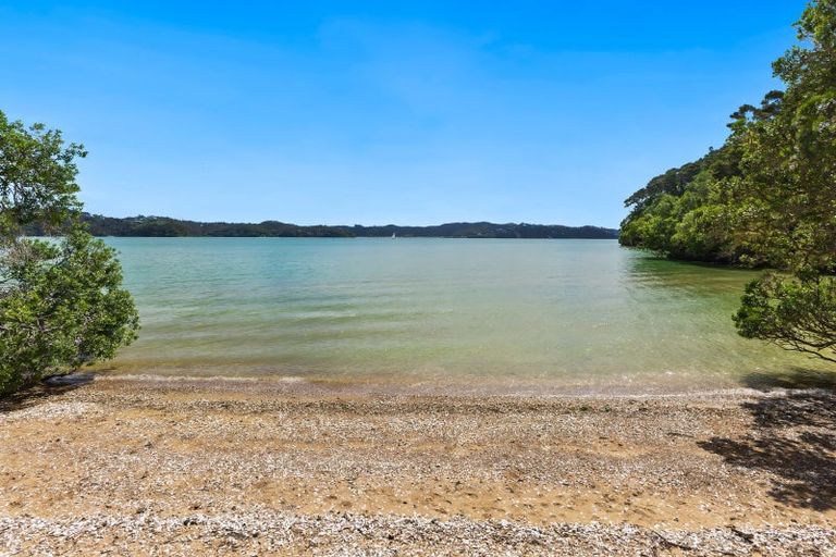 Photo of property in 206 Aucks Road, Okiato, Russell, 0272