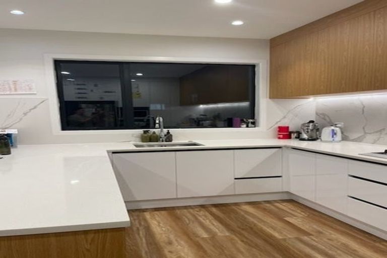 Photo of property in 39b Exminster Street, Blockhouse Bay, Auckland, 0600