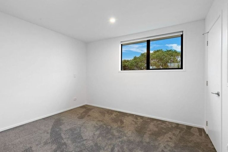 Photo of property in 10/231 Marine Parade, New Brighton, Christchurch, 8061