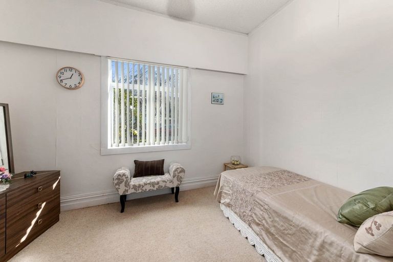 Photo of property in 40 Kawaha Point Road, Fairy Springs, Rotorua, 3015