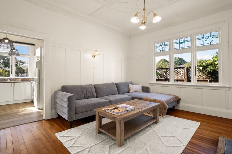 Photo of property in 268 Macandrew Road, Forbury, Dunedin, 9012