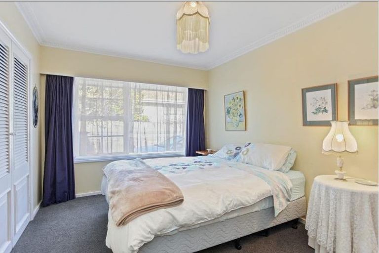 Photo of property in 1/9a Straven Road, Riccarton, Christchurch, 8011