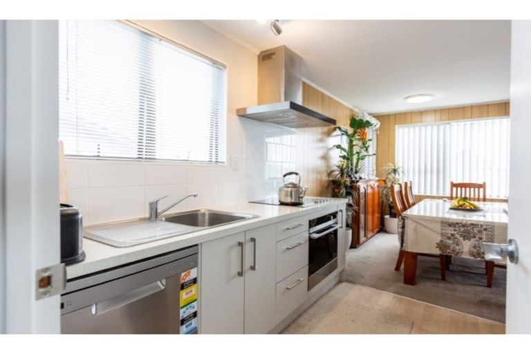 Photo of property in 1/33 Coombe Avenue, Otara, Auckland, 2023