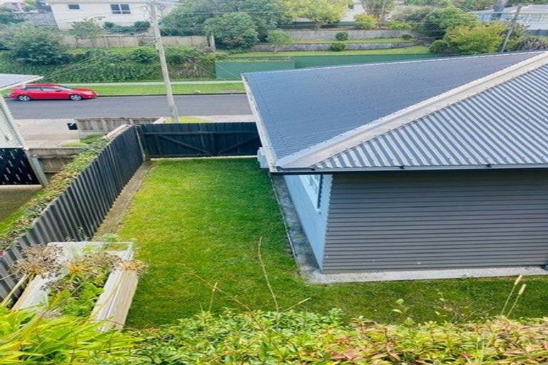 Photo of property in 18 Whakawhiti Street, Marfell, New Plymouth, 4310