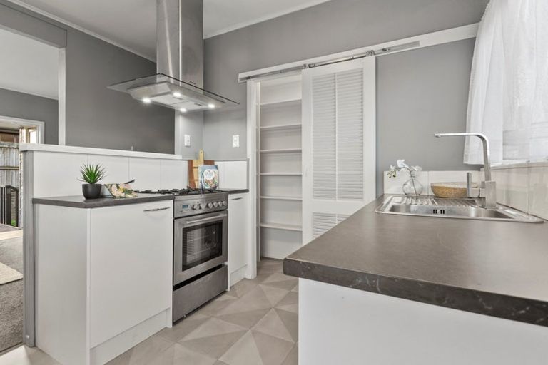 Photo of property in 42a Evans Road, Weymouth, Auckland, 2103