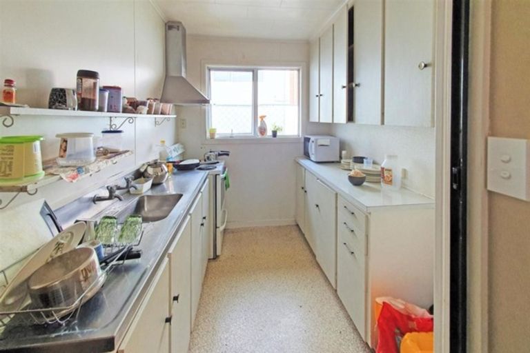 Photo of property in 76b Eliot Street, New Plymouth, 4310