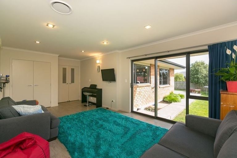 Photo of property in 5d James Drive, Bell Block, New Plymouth, 4312