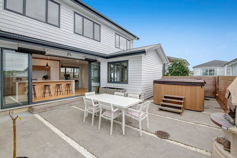 Photo of property in 9 Barque Rise, Long Bay, Auckland, 0630