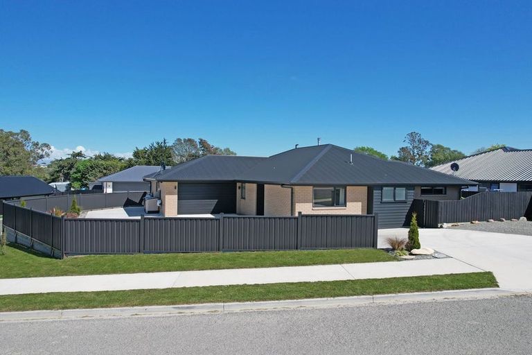 Photo of property in 27 Clydesdale Drive, Holmes Hill, Oamaru, 9401