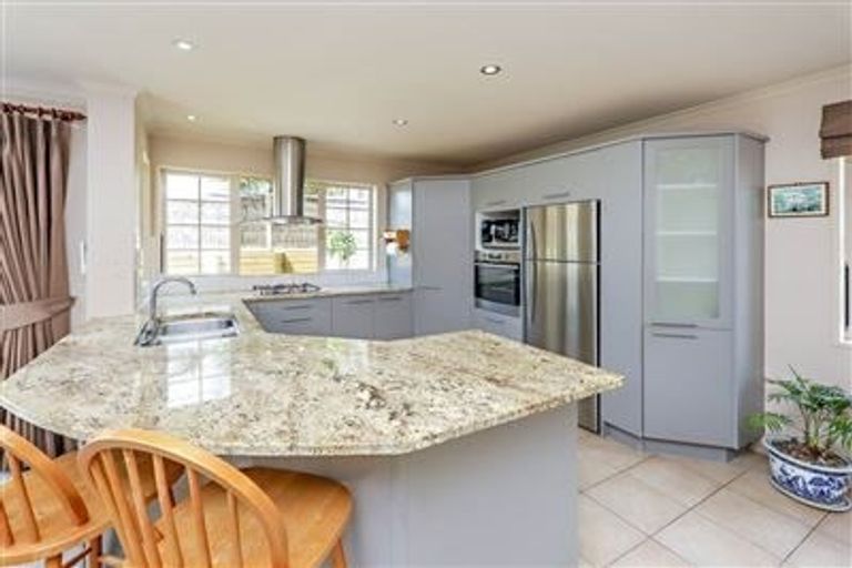 Photo of property in 46 Westerham Drive, Dannemora, Auckland, 2016