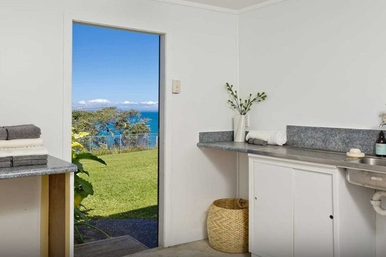 Photo of property in 973 Whangaparaoa Road, Tindalls Beach, Whangaparaoa, 0930