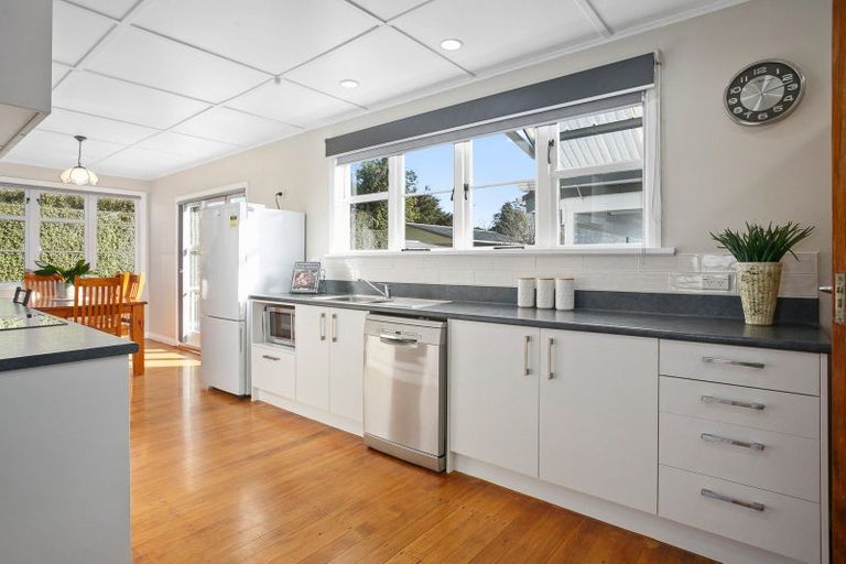 Photo of property in 52 Williams Street, Cambridge, 3434