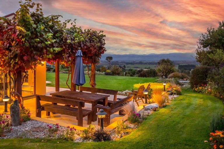 Photo of property in 138 Te Wharau Road, Gladstone, Masterton, 5883