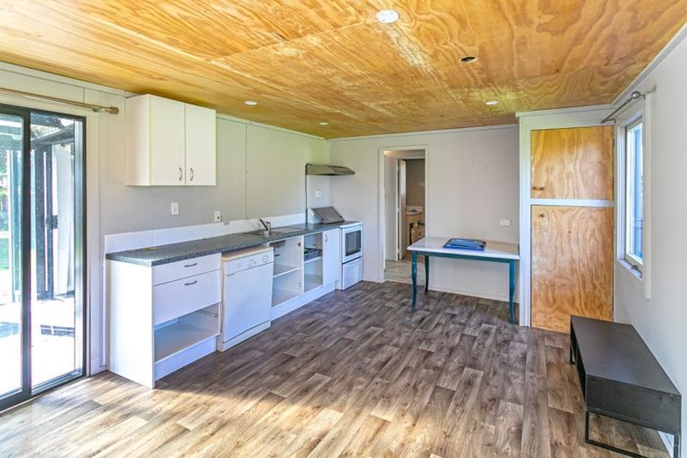 Photo of property in 37 Cook Drive, Whitianga, 3510