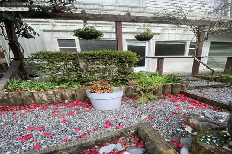 Photo of property in 28 Delhi Crescent, Khandallah, Wellington, 6035