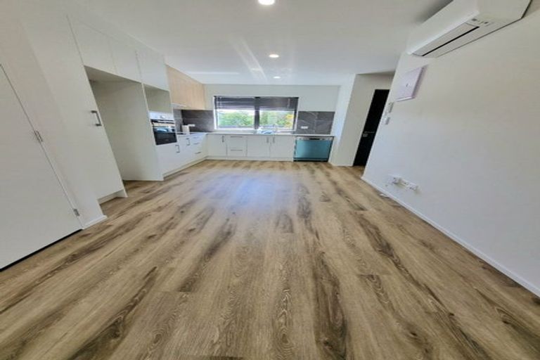 Photo of property in 3/25 Vodanovich Road, Te Atatu South, Auckland, 0610