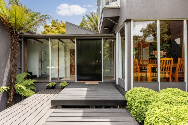 Photo of property in 55c Palmerston Road, Havelock North, 4130