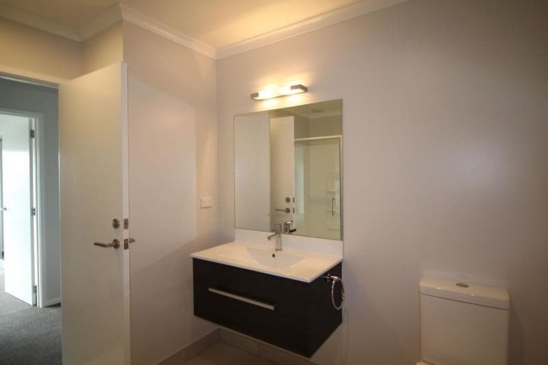 Photo of property in 52 Te Oneroa Way, Long Bay, Auckland, 0630