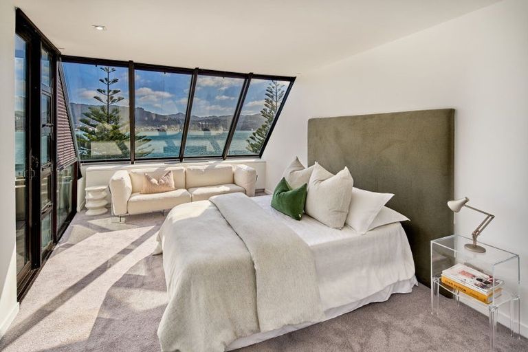 Photo of property in 2/326 Oriental Parade, Oriental Bay, Wellington, 6011