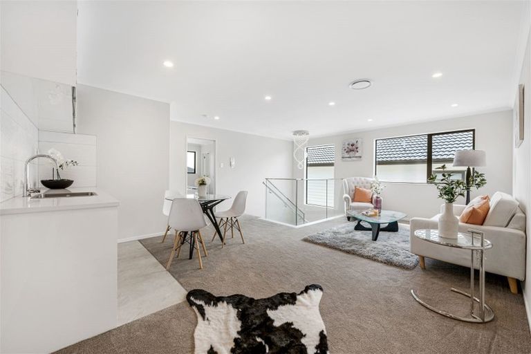 Photo of property in 4 Aklander Rise, Flat Bush, Auckland, 2019