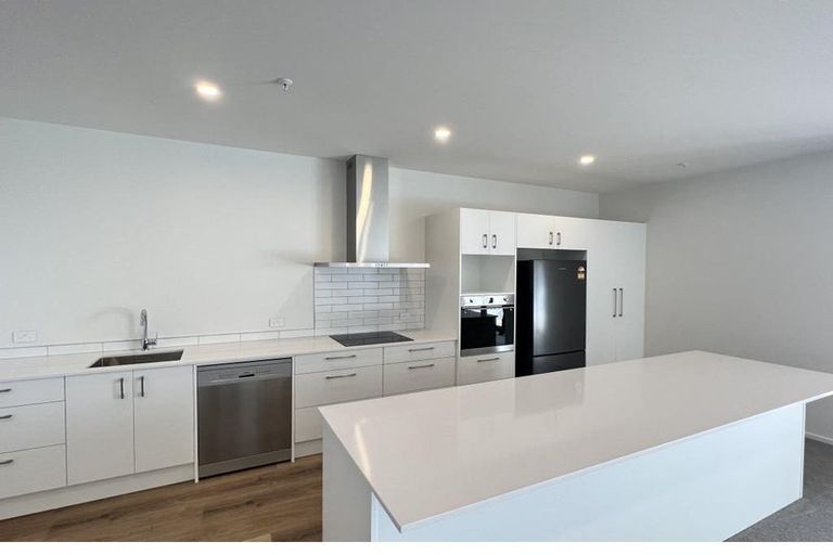 Photo of property in 303/2 Onepu Road, Kilbirnie, Wellington, 6022