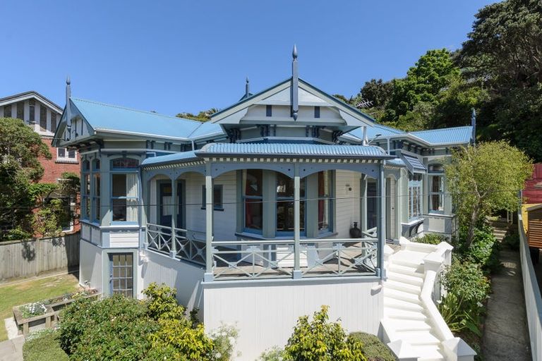 Photo of property in 176 Derwent Street, Island Bay, Wellington, 6023