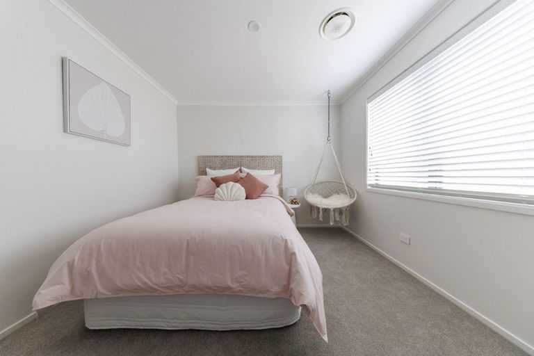 Photo of property in 28 Omahuru Road, Glenbrook, 2681