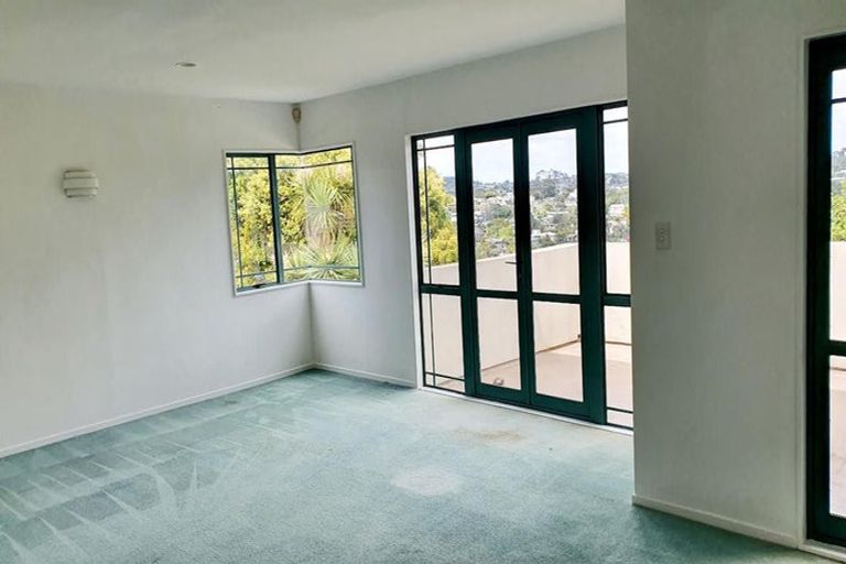 Photo of property in 2/38 Gulf View Road, Murrays Bay, Auckland, 0630