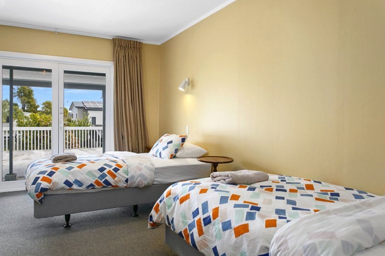 Photo of property in 71 Rainbow Drive, Rainbow Point, Taupo, 3330