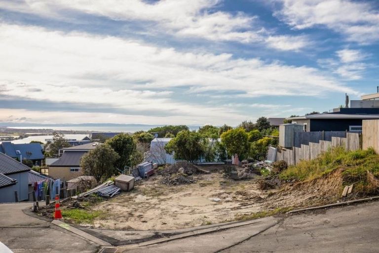 Photo of property in 2/14 Assisi Street, Mount Pleasant, Christchurch, 8081