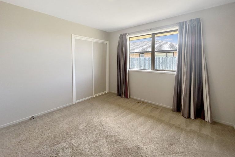 Photo of property in 16 Newman Road, Rolleston, 7614