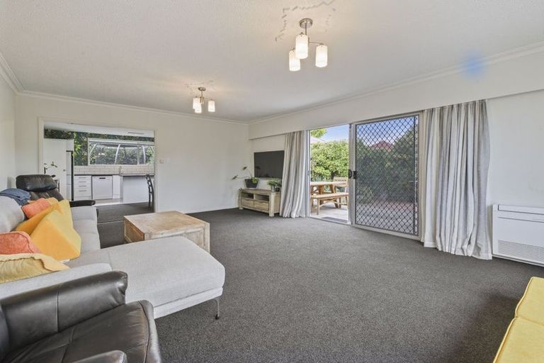 Photo of property in 1/6 Croziers Road, St Albans, Christchurch, 8052