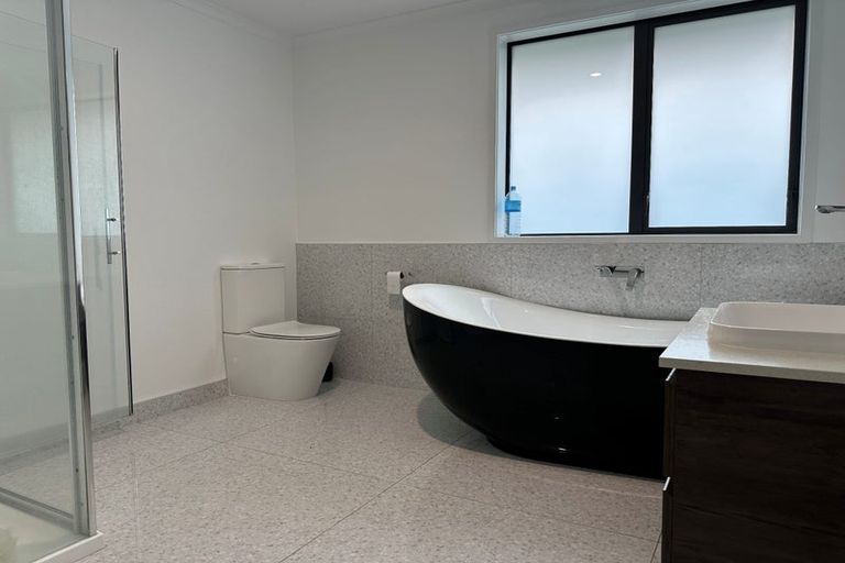 Photo of property in 11 Tauroa Drive, Tuakau, 2121