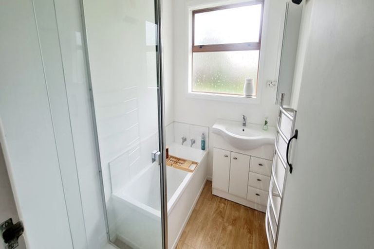 Photo of property in 2a Anzac Road, Otaki, 5512