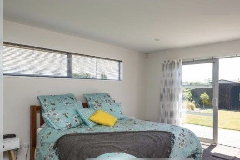 Photo of property in 35 Te Whenu Crescent, Marshland, Christchurch, 8083