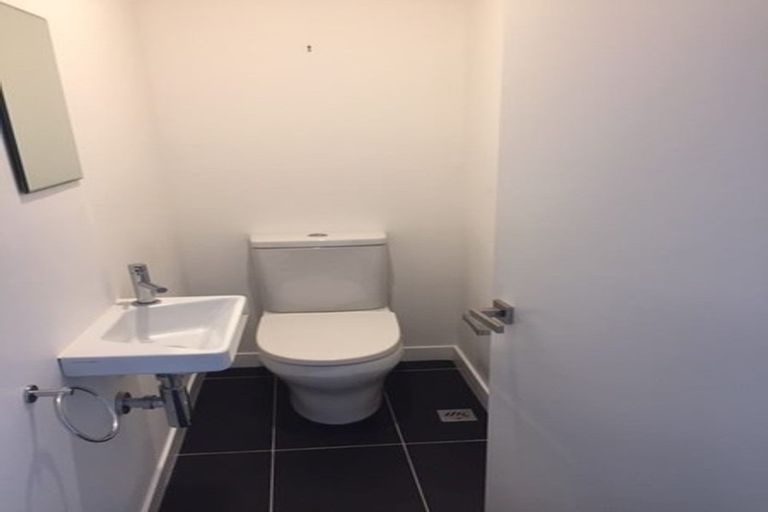 Photo of property in 12/7 Handyside Street, Tawa, Wellington, 5028