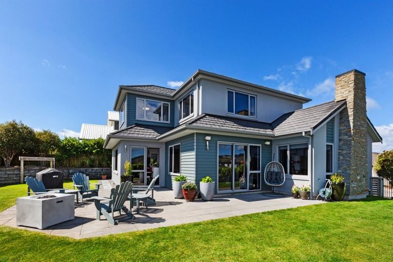 Photo of property in 1 Nelson Avenue, Aotea, Porirua, 5024