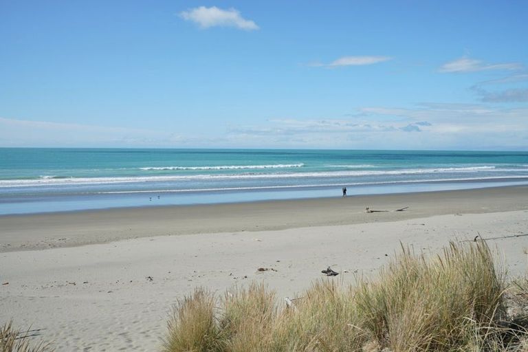 Photo of property in 28 Te Hurunui Drive, Pegasus, 7612