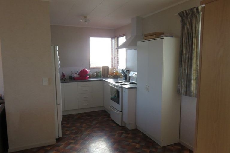 Photo of property in 17 Coventry Close, Ascot Park, Porirua, 5024