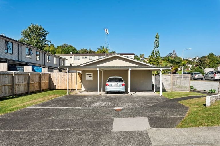 Photo of property in 3/10 Agincourt Street, Glenfield, Auckland, 0629