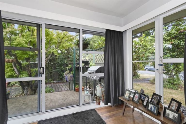 Photo of property in 51 Sevenoaks Drive, Bryndwr, Christchurch, 8053